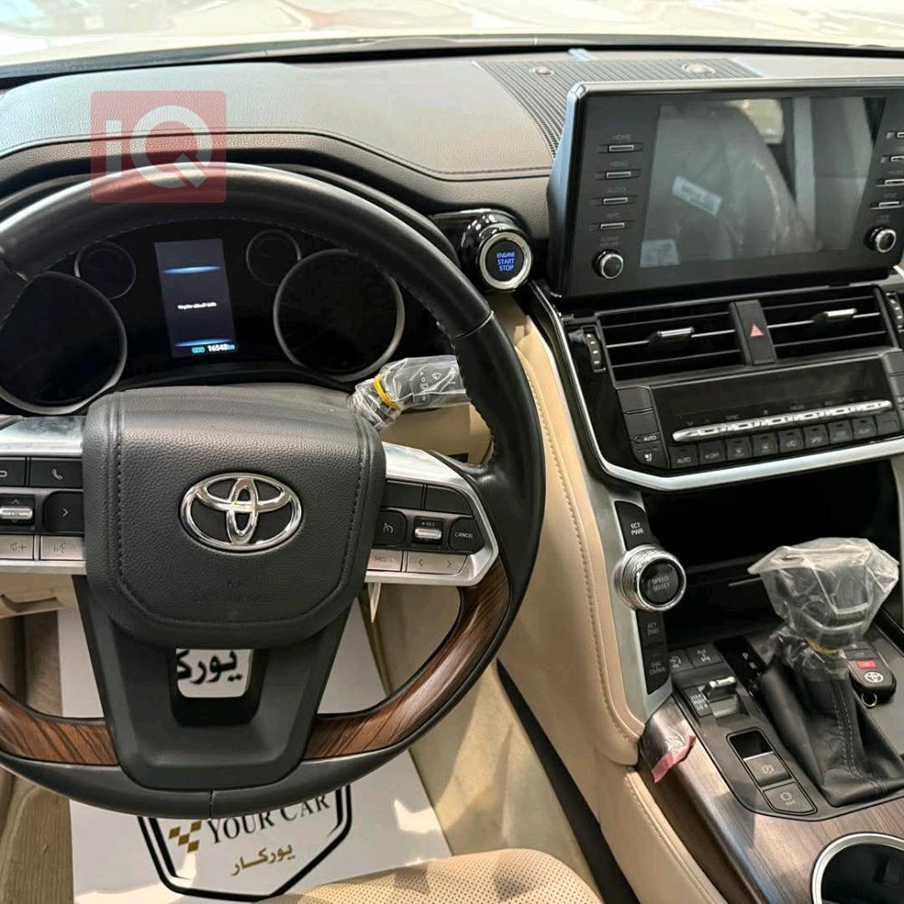 تويوتا لاندكروزر